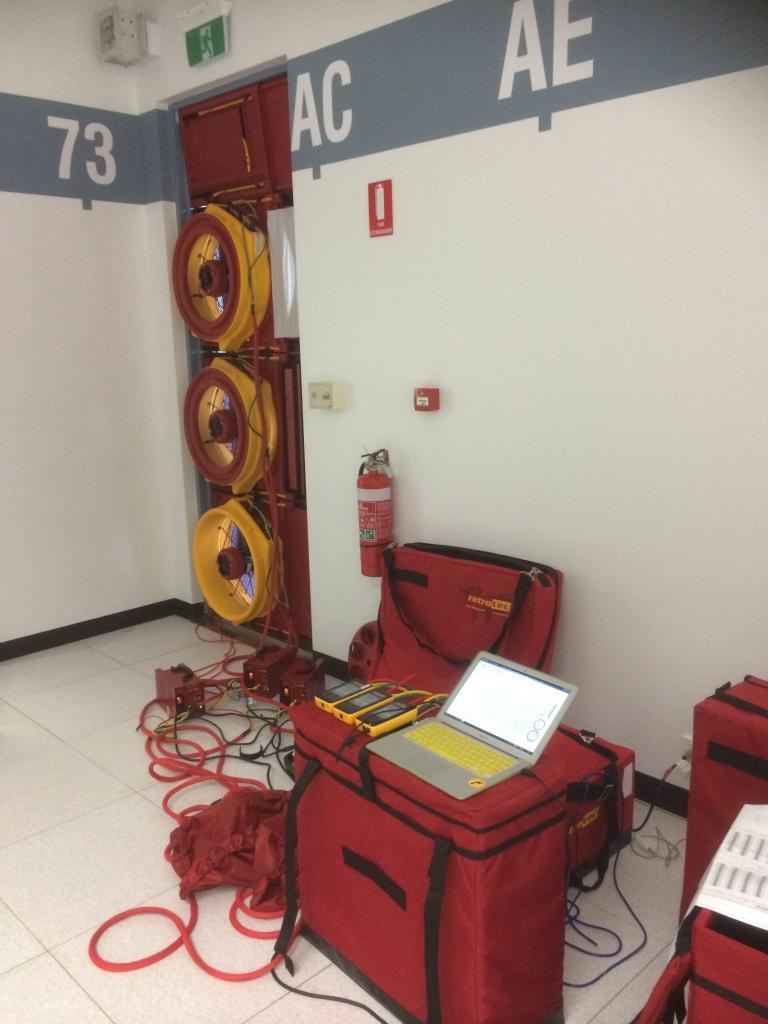 Our Experience in Air Leakage Large scale pressure testing of a computer room
