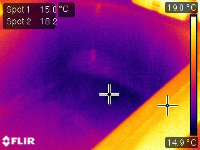 Bathtub uninsulated
