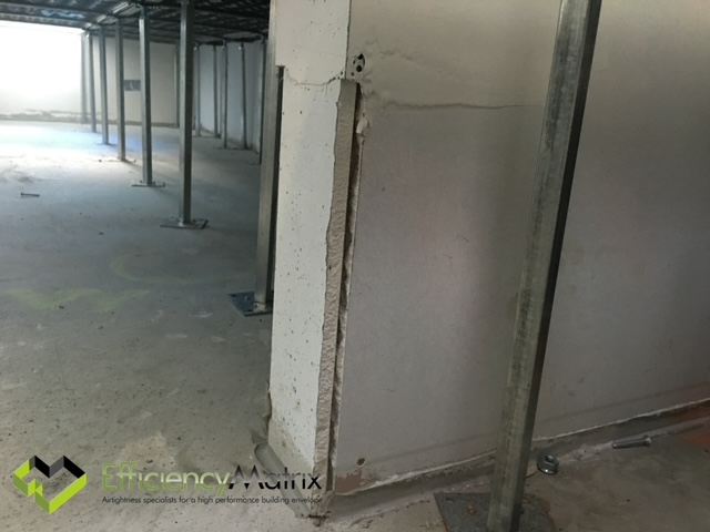 Uncaulked plaster ufad